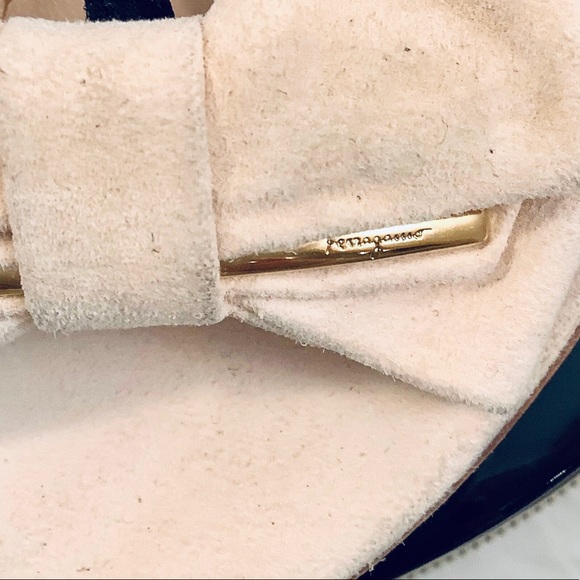 ⚜️Salvatore Ferragamo⚜️ Pavi T Strap Sandal Heels - Picture 5 of 6